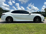 Used 2022 Toyota Camry SE image 4