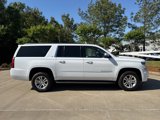 Used 2018 Chevrolet Suburban LT image 2