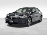Used 2021 Volkswagen Jetta SE w/ SE Cold Weather Package image 2