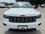 Used 2017 Jeep Grand Cherokee Altitude image 2