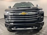 Used 2024 Chevrolet Silverado 2500 High Country w/ Technology Package image 2