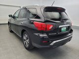 Used 2017 Nissan Pathfinder SL image 5