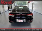 Used 2023 Hyundai Elantra SEL image 3