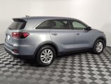 Used 2019 Kia Sorento L image 2