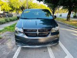 Used 2016 Dodge Grand Caravan SE image 2