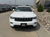 Used 2020 Jeep Grand Cherokee Laredo w/ Security & Convenience Group image 2