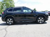 Used 2022 Jeep Cherokee Limited image 3