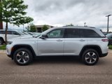 Used 2023 Jeep Grand Cherokee 4WD 4xe image 2