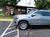 Used 2022 GMC Yukon SLT w/ SLT Premium Package image 2
