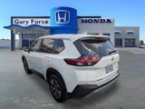 Used 2023 Nissan Rogue SV image 3