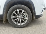 Used 2022 Jeep Cherokee Latitude Lux w/ Mopar Interior Package image 4