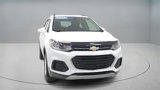 Used 2020 Chevrolet Trax LT w/ LT Convenience Package image 2