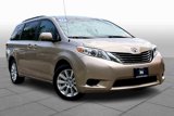 Used 2014 Toyota Sienna LE image 2
