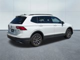 Used 2020 Volkswagen Tiguan SE w/ Panoramic Sunroof Package image 3