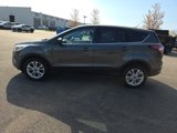 Used 2017 Ford Escape SE image 2