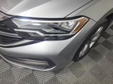 Used 2022 Volkswagen Jetta SE image 4