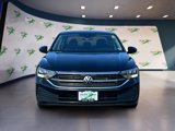 Used 2024 Volkswagen Jetta SE w/ Panoramic Sunroof Package image 2
