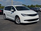 Used 2022 Chrysler Voyager LX image 2