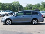 Used 2017 Volkswagen Golf S image 4