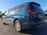 New 2025 Chrysler Pacifica Select image 3