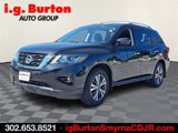 Used 2020 Nissan Pathfinder SV image 3