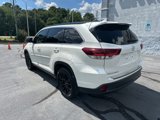 Used 2019 Toyota Highlander SE image 5