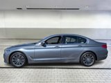 Used 2017 BMW 540i xDrive image 2