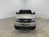 Used 2005 Chevrolet Silverado 2500 LT w/ Heavy-Duty Power Package image 4