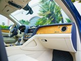 Used 2023 Bentley Bentayga Plug-In Hybrid image 2