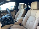 Certified 2025 Porsche Macan image 5