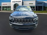 Used 2021 Jeep Grand Cherokee Laredo X image 2