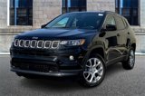 Used 2022 Jeep Compass Latitude image 2