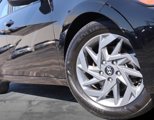 Used 2024 Hyundai Elantra SEL image 3
