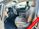 Used 2017 Chrysler Pacifica Limited w/ Advanced Safetytec Group image 3
