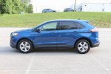 Used 2020 Ford Edge SE image 2