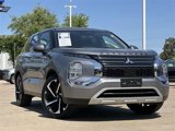Used 2022 Mitsubishi Outlander SE image 2