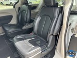 Used 2023 Chrysler Pacifica Touring-L image 4