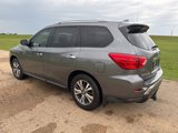 Used 2020 Nissan Pathfinder S image 3