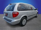 Used 2006 Chrysler Town & Country image 5