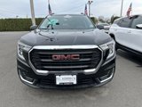 Used 2022 GMC Terrain SLE w/ Driver Convenience Package image 3