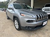 Used 2017 Jeep Cherokee Latitude w/ Safety/Convenience Group image 3