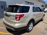 Used 2017 Ford Explorer XLT image 2