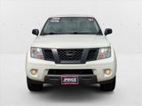 Used 2021 Nissan Frontier SV image 2