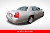 Used 2011 Lincoln Town Car Signature Limited image 2