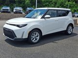Used 2023 Kia Soul LX w/ LX Technology Package image 3