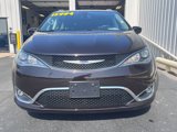 Used 2018 Chrysler Pacifica Touring-L image 4
