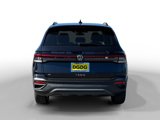 New 2025 Volkswagen Taos SE image 4