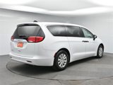 Used 2021 Chrysler Voyager L image 5