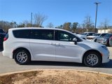 Used 2023 Chrysler Voyager LX image 3