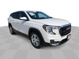 Used 2024 GMC Terrain SLE image 2